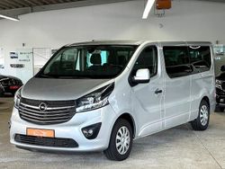 Silber Gebraucht 2017 Opel Vivaro Van | 22.990 € (Teuer)