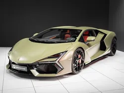 Grün Gebraucht 2024 Lamborghini Revuelto Coupé | 605.900 €