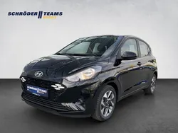 Schwarz Neu 2024 Hyundai i10 Trend Kleinwagen | 18.690 € (Etwas zu teuer)