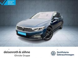 Aquamarinblau metallic Gebraucht 2022 VW Passat Elegance Kombi | 36.715 €