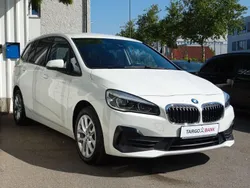 Weiß Gebraucht 2021 BMW 218 Gran Tourer Advantage Van / Kleinbus | 23.950 € (Teuer)