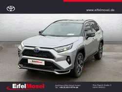 Silber Gebraucht 2025 Toyota RAV4 Hybrid Style SUV | 58.460 € (Teuer)
