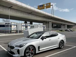 Silber Gebraucht 2018 Kia Stinger 2 Limousine | 23.000 € (Etwas zu teuer)