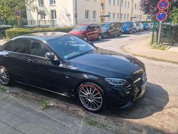 Schwarz Gebraucht 2020 Mercedes C300 Limousine | 29.999 € (Fairer Preis)