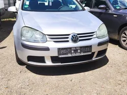 Silber Gebraucht 2003 VW Golf IV Trendline Limousine | 2.750 € (Teuer)