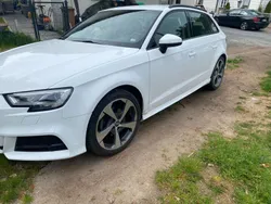 Weiß Gebraucht 2017 Audi A3 Sport Limousine | 19.000 € (Etwas zu teuer)