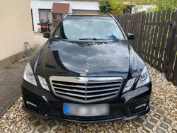 Schwarz Gebraucht 2010 Mercedes E200 Avantgarde Kombi | 12.000 € (Etwas zu teuer)