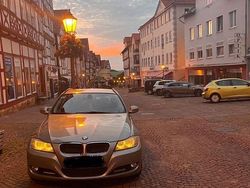 Braun Gebraucht 2012 BMW 318 Sport Line Kombi | 10.500 € (Etwas zu teuer)