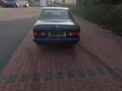 Schwarz Gebraucht 1990 Mercedes 190 Limousine | 4.600 €