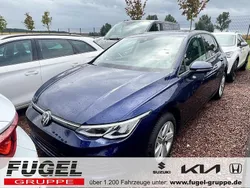 Atlantic blue metallic Gebraucht 2024 VW Golf VIII Life Limousine | 23.999 € (Guter Preis)