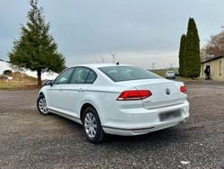 Weiß Gebraucht 2016 VW Passat Comfortline Limousine | 9.300 € (Superpreis)