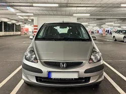 Grau Gebraucht 2007 Honda Jazz Comfort Kleinwagen | 2.550 € (Fairer Preis)