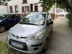 Silber Gebraucht 2010 Hyundai i10 Kleinwagen | 2.000 €