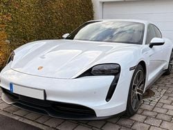 Weiß Gebraucht 2021 Porsche Taycan 4S Limousine | 66.290 € (Superpreis)
