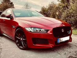 Rot Gebraucht 2018 Jaguar XE S Limousine | 23.999 € (Guter Preis)