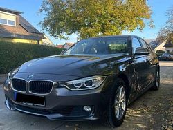 Braun Gebraucht 2012 BMW 320 Limousine | 15.000 € (Etwas zu teuer)