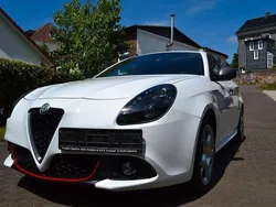 Weiß Gebraucht 2016 Alfa Romeo Giulietta Super Kleinwagen | 15.999 €