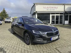 Schwarzmagic perleffekt Gebraucht 2023 Skoda Octavia Style Kombi | 30.960 € (Etwas zu teuer)
