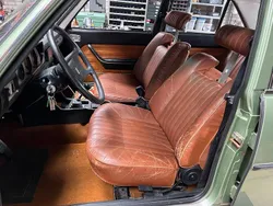 Grün Gebraucht 1977 Peugeot 504 Limousine | 14.000 €