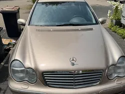 Gold Gebraucht 2001 Mercedes C200 Limousine | 5.500 €