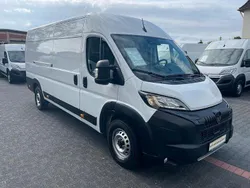 Weiß icy Gebraucht 2024 Peugeot Boxer Van | 26.178 € (Guter Preis)