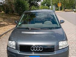 Grau Gebraucht 2003 Audi A2 Kleinwagen | 2.200 € (Fairer Preis)