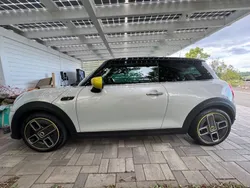 Silber Gebraucht 2022 Mini Cooper SE Hatch Kleinwagen | 18.500 € (Fairer Preis)