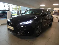 Schwarz Neu 2025 Hyundai i30 Advantage Limousine | 24.990 € (Etwas zu teuer)