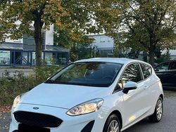 Weiß Gebraucht 2018 Ford Fiesta Kleinwagen | 8.490 € (Fairer Preis)
