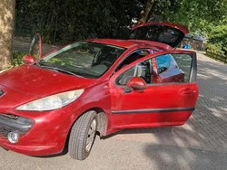 Rot Gebraucht 2008 Peugeot 207 Kleinwagen | 800 € (Superpreis)