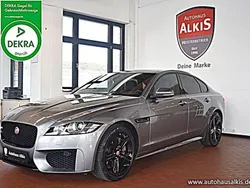 Eiger grey metallic (metallic) Gebraucht 2020 Jaguar XF Chequered Flag Limousine | 31.700 € (Etwas zu teuer)