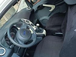 Weiß Gebraucht 2012 Ford Ka Trend Kleinwagen | 2.700 € (Fairer Preis)