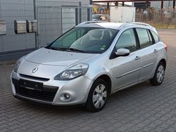 Silber Gebraucht 2010 Renault Clio II Dynamique Limousine | 1.450 € (Guter Preis)