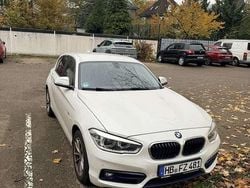 Weiß Gebraucht 2018 BMW 118 Sport Line Kleinwagen | 15.500 € (Guter Preis)