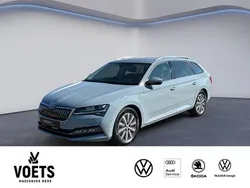 Grau Gebraucht 2022 Skoda Superb Style Kombi | 24.988 € (Guter Preis)