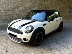Weiß Gebraucht 2008 Mini Cooper Kleinwagen | 6.000 € (Etwas zu teuer)