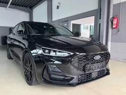 Schwarz Gebraucht 2023 Ford Focus ST Limousine | 29.990 € (Guter Preis)