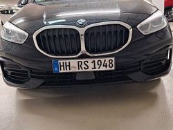 Schwarz Gebraucht 2022 BMW 118 Advantage Kleinwagen | 20.700 € (Guter Preis)