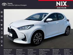 Weiß Gebraucht 2021 Toyota Yaris Hybrid Team Limousine | 17.590 € (Fairer Preis)