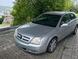 Grau Gebraucht 2003 Opel Signum Kombi | 1.650 € (Fairer Preis)