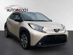 Beige Neu 2024 Toyota Aygo Team Kleinwagen | 17.990 €