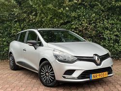 Grau Gebraucht 2017 Renault Clio IV Life Limousine | 7.350 € (Fairer Preis)