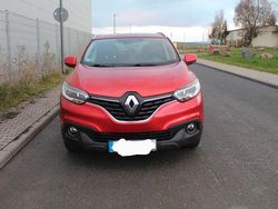 Rot Gebraucht 2015 Renault Kadjar Bose Edition SUV | 10.600 € (Fairer Preis)