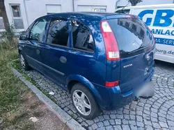 Blau Gebraucht 2004 Opel Meriva Van / Kleinbus | 800 € (Fairer Preis)