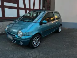 Blau Gebraucht 2002 Renault Twingo Kleinwagen | 1.790 € (Etwas zu teuer)