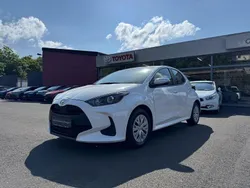 Super white 2 Gebraucht 2022 Toyota Yaris Comfort Limousine | 13.488 € (Fairer Preis)