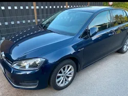 Blau Gebraucht 2016 VW Golf VII LOUNGE Limousine | 9.490 € (Guter Preis)