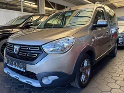 Braun Gebraucht 2020 Dacia Dokker Stepway Van | 11.999 € (Fairer Preis)