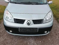 Grau Gebraucht 2003 Renault Scénic Van / Kleinbus | 700 € (Superpreis)
