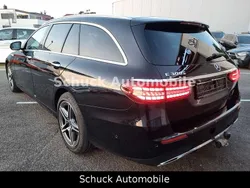 Schwarz Gebraucht 2021 Mercedes E300 AMG Limousine | 28.880 € (Guter Preis)